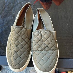 Steve Madden slip on